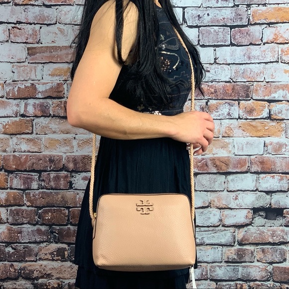 Tory Burch Handbags - NWT Tory Burch Taylor camera bag